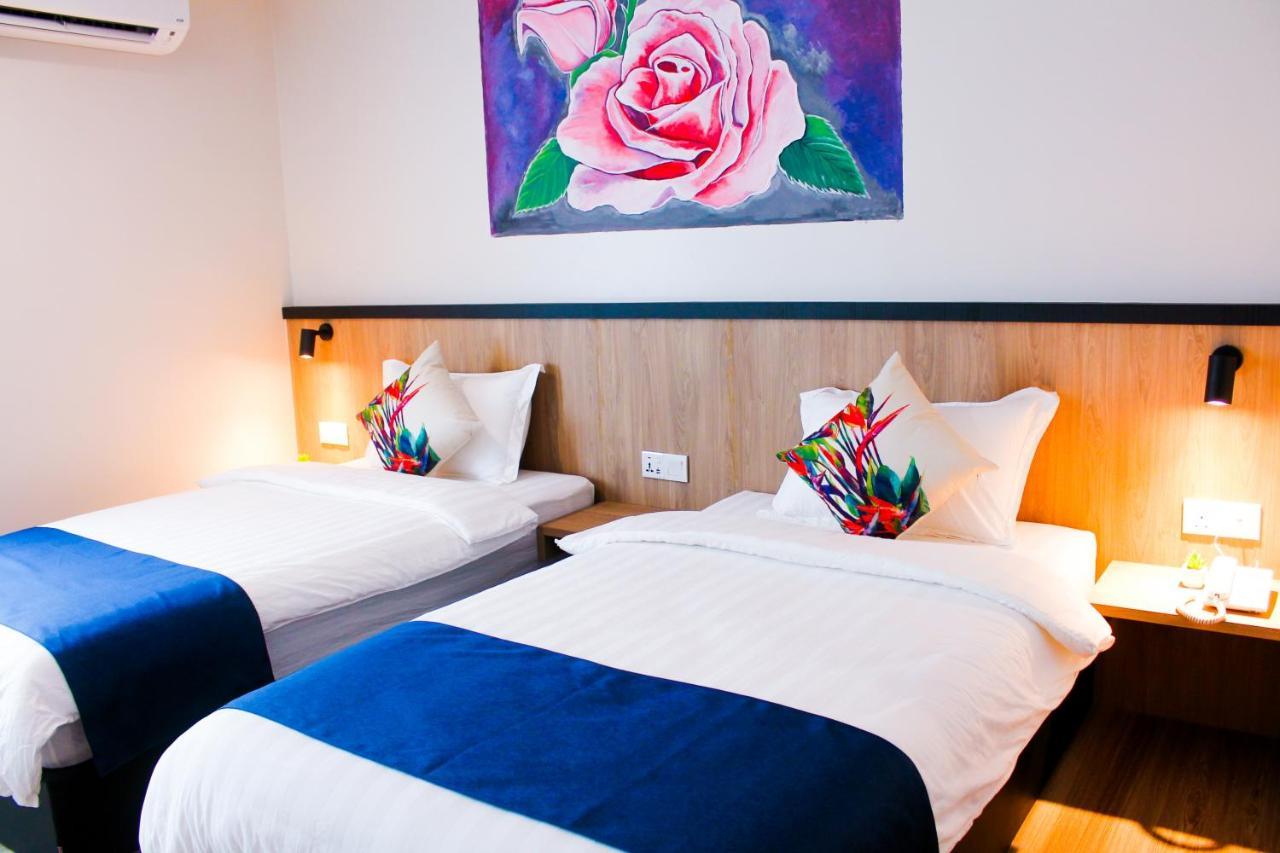 Savana Hotel & Serviced Apartments 쿠알라펠리스 외부 사진