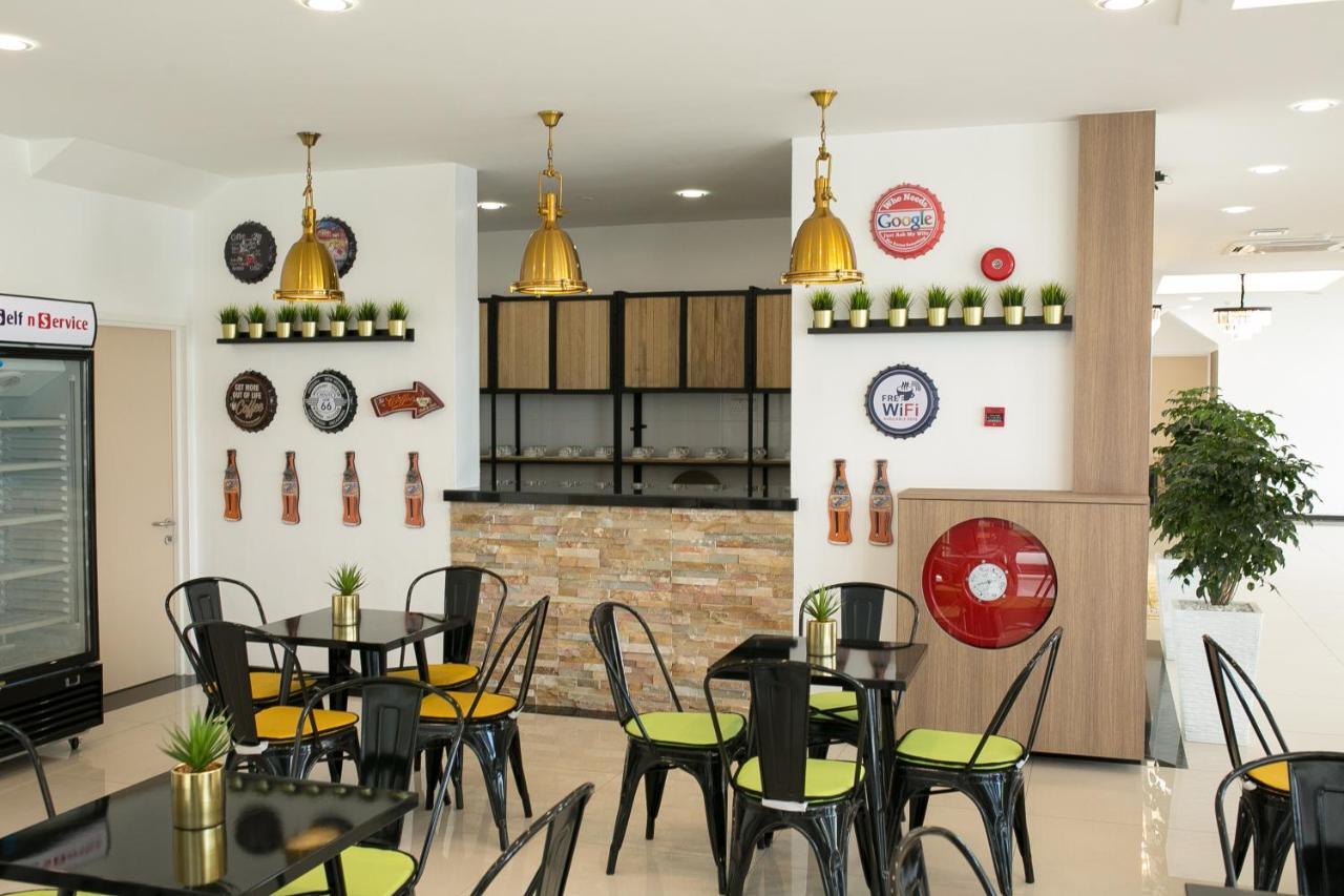 Savana Hotel & Serviced Apartments 쿠알라펠리스 외부 사진